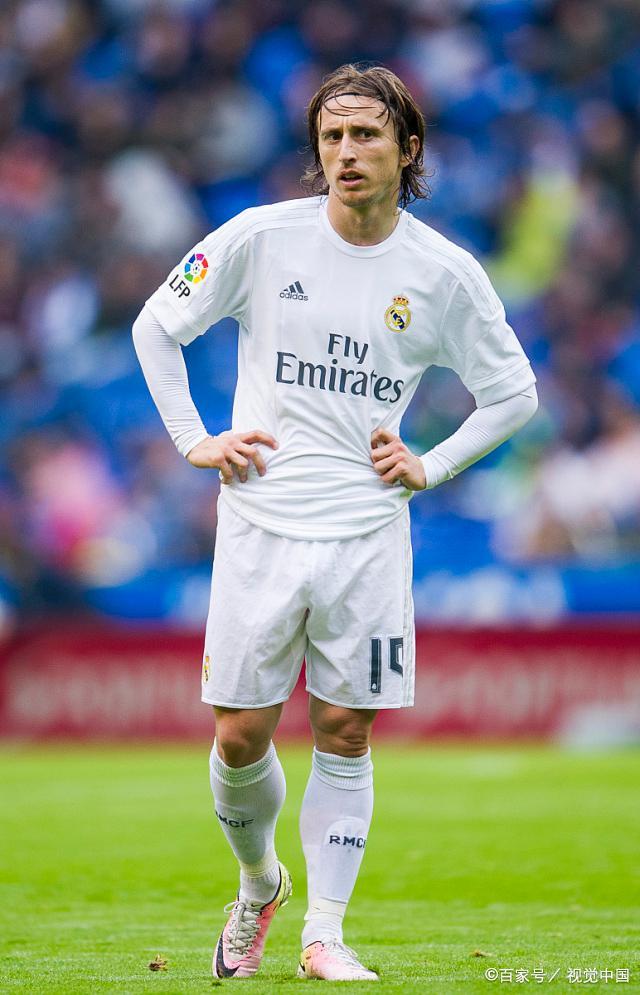 扎金花中的“暗钱”与“明钱”：解析规则中的不平等博弈溢价。（不对称规则的溢价：扎金花里“暗钱”与“明钱”的博弈）